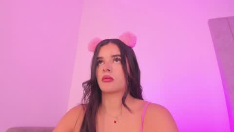 Snapshot of kaylarossi chatting on February 5, 2025, 1:15 am Kayla online show from February 5, 2025, 1:15 am