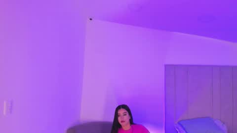 Snapshot of kaylarossi chatting on February 20, 2025, 1:57 am Kayla online show from February 20, 2025, 1:57 am