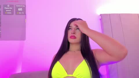 Snapshot of kaylarossi chatting on October 2, 2025, 7:21 pm Kayla online show from October 2, 2025, 7:21 pm