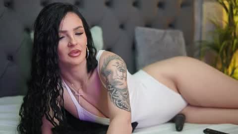  Aria  online show from April 13, 2026, 10:04 pm