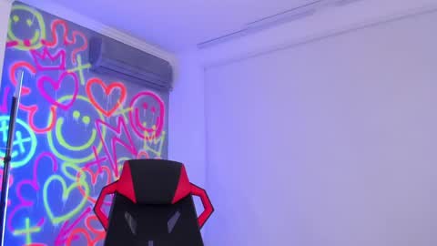 INSTAjohedija online show from December 17, 2024, 11:05 pm