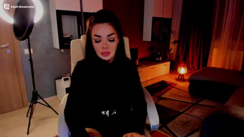 kaylee online show from December 11, 2024, 7:03 pm