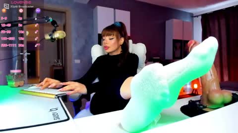 kaylee online show from April 19, 2026, 2:49 pm