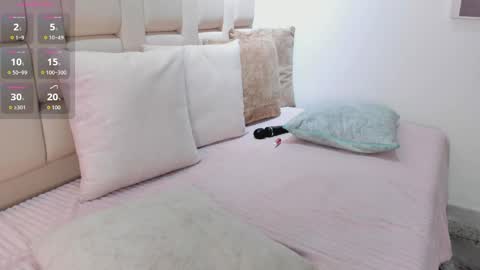 Snapshot of kaylee_scott_ chatting on May 19, 2026, 8:15 pm kaylee_scott_ online show from May 19, 2026, 8:15 pm