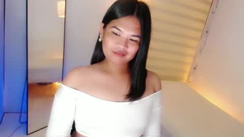 Y O U R        F U T U R E       K A Y L E E  online show from February 9, 2025, 4:46 am