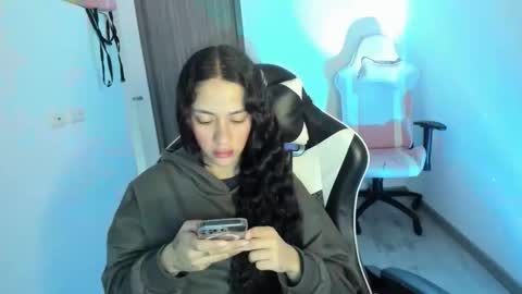 Snapshot of kaylie_xxx chatting on December 18, 2025, 11:05 am kaylie online show from December 18, 2025, 11:05 am