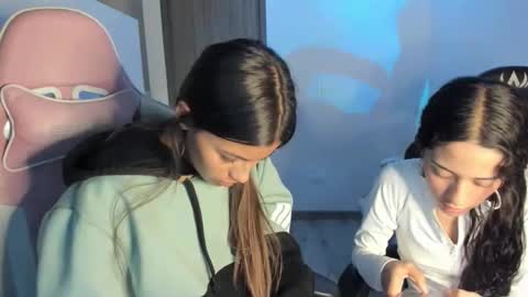 Snapshot of kaylie_xxx chatting on December 19, 2025, 11:23 pm kaylie online show from December 19, 2025, 11:23 pm