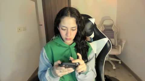 Snapshot of kaylie_xxx chatting on January 9, 2026, 11:02 am kaylie online show from January 9, 2026, 11:02 am