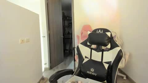 Snapshot of kaylie_xxx chatting on January 14, 2026, 4:23 pm kaylie online show from January 14, 2026, 4:23 pm