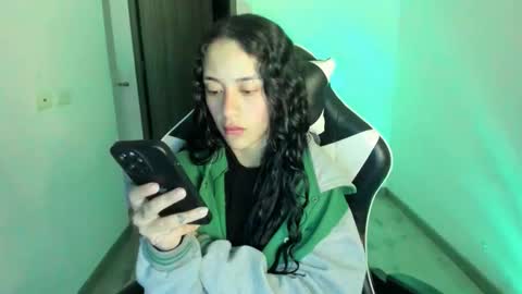 Snapshot of kaylie_xxx chatting on February 3, 2026, 11:15 am kaylie online show from February 3, 2026, 11:15 am