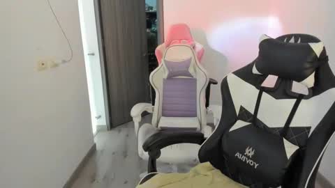 Snapshot of kaylie_xxx chatting on February 10, 2026, 2:43 pm kaylie online show from February 10, 2026, 2:43 pm