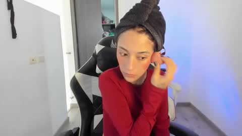 Snapshot of kaylie_xxx chatting on February 12, 2026, 2:45 pm kaylie online show from February 12, 2026, 2:45 pm