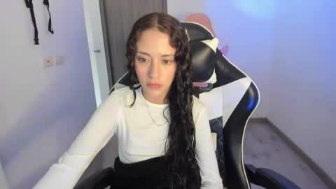 Snapshot of kaylie_xxx chatting on February 24, 2026, 5:33 pm kaylie online show from February 24, 2026, 5:33 pm