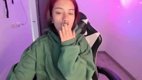 Snapshot of kaylie_xxx chatting on February 27, 2026, 11:32 am kaylie online show from February 27, 2026, 11:32 am