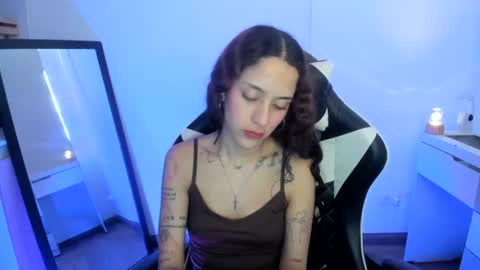 Snapshot of kaylie_xxx chatting on June 12, 2026, 5:34 pm kaylie online show from June 12, 2026, 5:34 pm