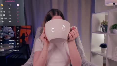 Hi Im Arina 3 online show from October 9, 2025, 8:23 am