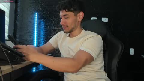 Kayn online show from April 21, 2026, 2:01 pm