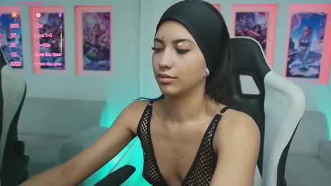 Kayra online show from September 9, 2025, 11:43 am