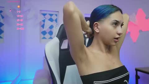 Kayra online show from October 6, 2025, 12:02 pm