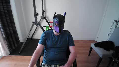 Neon online show from April 5, 2026, 5:32 pm