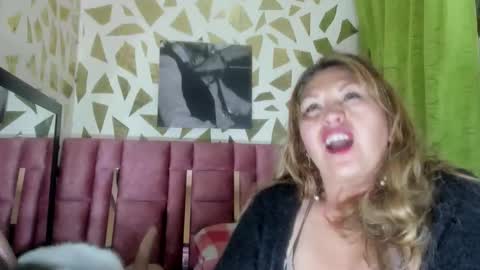 KAZSANDRAH online show from December 16, 2025, 10:42 am