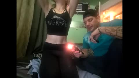 kbear10185 online show from December 5, 2025, 1:31 pm