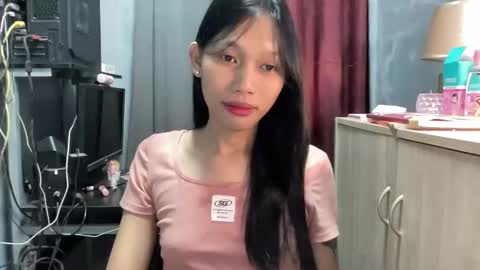 Its me Cora online show from November 9, 2025, 5:17 am