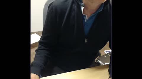 kcirt17225058 online show from October 14, 2025, 9:15 pm