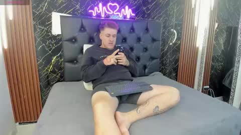 Keane online show from October 27, 2025, 12:09 pm