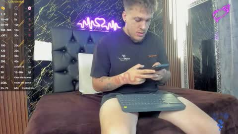 Keane online show from November 19, 2025, 1:11 pm