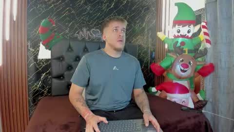 Keane online show from December 3, 2025, 12:25 pm