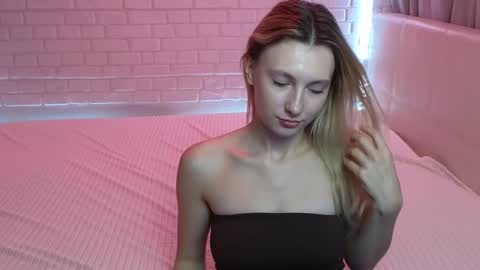 Seb Polly Roxy Jonny online show from October 24, 2025, 9:38 am