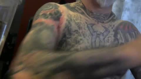 keeeeeeeeeeeeef online show from October 25, 2025, 2:56 pm