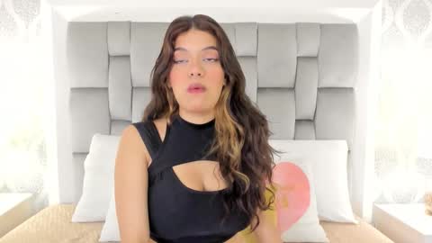 Snapshot of keiira_fox chatting on February 3, 2026, 11:26 am Keiira Fox online show from February 3, 2026, 11:26 am