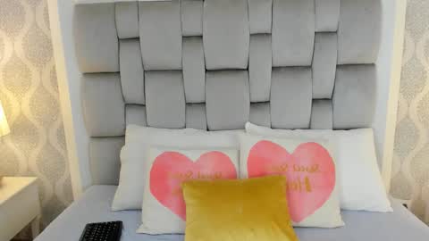 Snapshot of keiira_fox chatting on February 11, 2026, 11:26 am Keiira Fox online show from February 11, 2026, 11:26 am