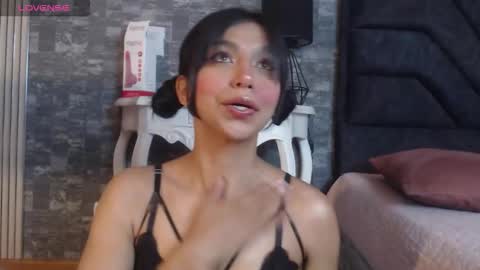 keila online show from February 25, 2026, 3:49 am