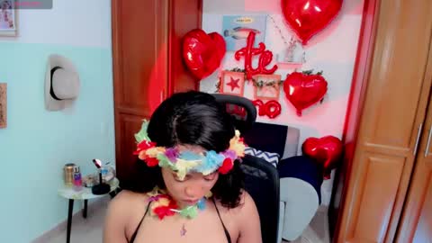 Snapshot of keila_lol chatting on February 17, 2025, 1:10 pm Natalia online show from February 17, 2025, 1:10 pm