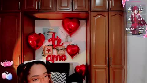 Snapshot of keila_lol chatting on February 18, 2025, 1:11 pm Natalia online show from February 18, 2025, 1:11 pm