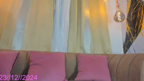 Keila  online show from December 23, 2024, 6:58 pm