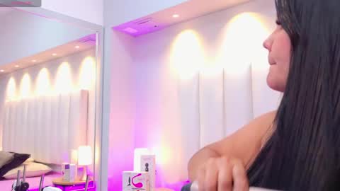 Snapshot of keily_ross1 chatting on June 6, 2026, 7:40 pm Keily Ross online show from June 6, 2026, 7:40 pm