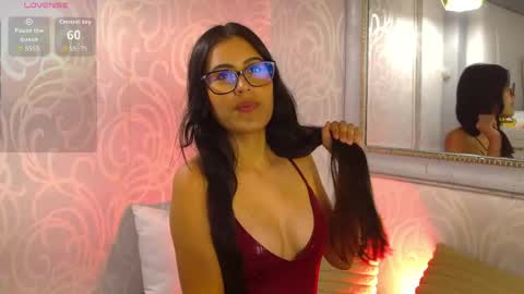 Snapshot of keilybennett chatting on May 10, 2026, 8:14 pm Keily Bennet online show from May 10, 2026, 8:14 pm