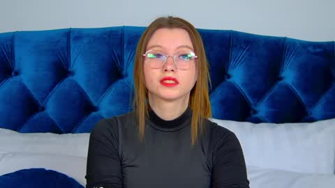 Keira online show from February 8, 2025, 10:07 am