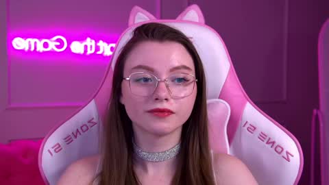 Keira online show from February 22, 2025, 4:40 pm