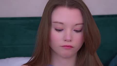 Keira online show from March 9, 2026, 6:12 pm