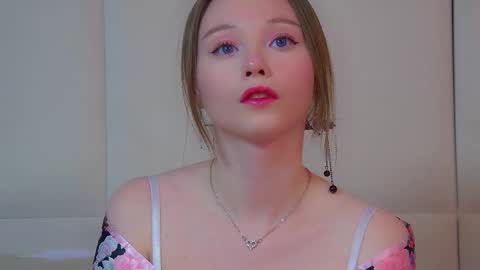 Keira online show from March 15, 2026, 6:30 am