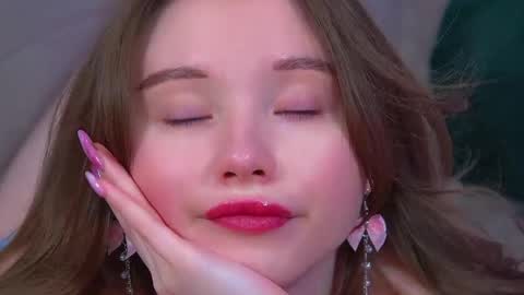 Snapshot of keiraace chatting on May 19, 2026, 1:56 am Keira online show from May 19, 2026, 1:56 am