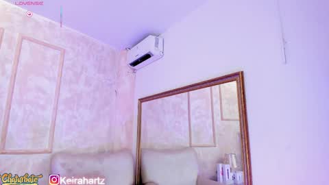 keirahartz online show from October 15, 2025, 3:39 am