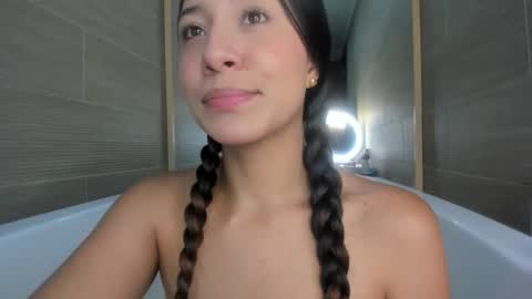 keiry_gonzalez11_aws online show from October 8, 2025, 1:14 am