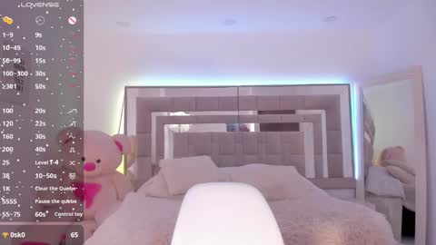 Keisha online show from January 30, 2025, 5:49 pm