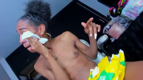 KEISY MARIANA  online show from April 10, 2026, 6:01 pm